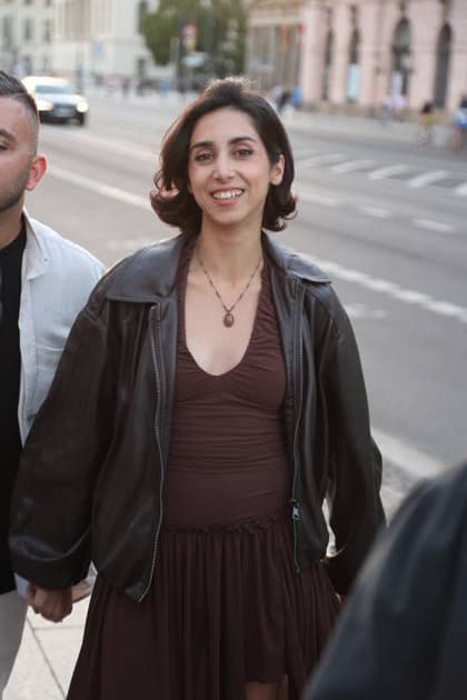 Suri Abbassi bei der Ankunft zum festlichen Empfang anlässlich der Eröffnung der 15. UFA Filmnächte im Kolonnadenhof auf der Museumsinsel in Berlin. Berlin, 26.08.2026 Copyright: xAgenturxMatthiasxWehnertx xM.xGränzdörferx