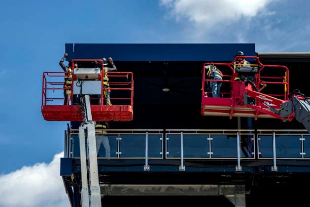 Constructions workers dismantle the Grand Stand suites along the Freedom 250 Grand Prix track around Washington, DC on Wednesday, August 26, 2026. The Freedom 250 Grand Prix took place last weekend gathered thousands around a 1.7 mile course around Washington s landmarks.  WAP20260826318 BONNIExCASH