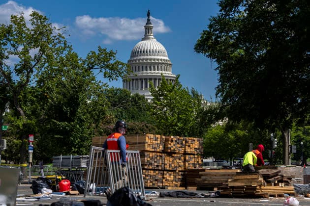Construction workers dismantle the Freedom 250 Grand Prix track around Washington, DC on Wednesday, August 26, 2026. The Freedom 250 Grand Prix took place last weekend gathered thousands around a 1.7 mile course around Washington s landmarks.  WAP20260826327 BONNIExCASH
