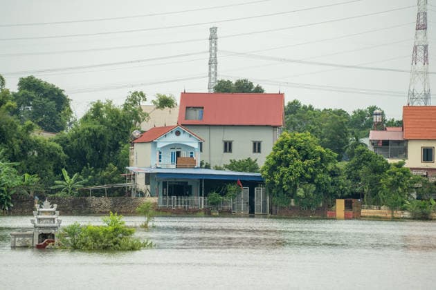 Flooding disrupts life along Vietnam’s riverbanks AN LAC, VIETNAM - AUGUST 26: Floodwaters surround villages along the Cau River after it overflowed following heavy rainfall in An Lac, northern Vietnam on August 26, 2026. Many residents in affected areas have been evacuated as rising water levels inundated homes, roads and agricultural land, leaving some communities partially or completely submerged. Magdalena Chodownik Anadolu An Lac Vietnam. Editorial use only. Please get in touch for any other usage.  Copyright: x2026xAnadoluxMagdalenaxChodownikx