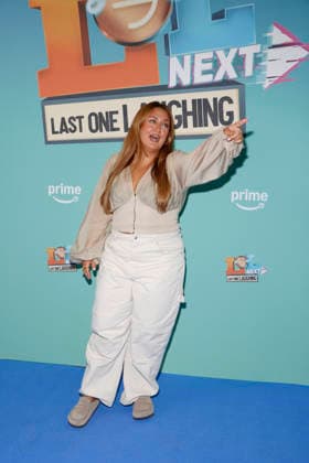 LOL Next , Premiere im AchtBerlin, Berlin, 26.08.2026 Selfiesandra bei der Premiere von LOL Next im AchtBerlin in Berlin am 26.8.2026 Berlin AchtBerlin Copyright: xAnitaxBuggex