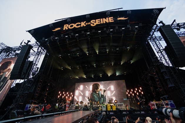 Sombr The artists on stage at the Rock en Seine 2026 festival at the Saint Cloud estate on August 26, 2026 Alexandre Fumeron Bestimage The artists on stage at the Rock en Seine 2026 festival at the Saint Cloud estate on August 26, 2026 Saint Cloud, France  Copyright: xAlexandrexFumeronx xBestimagexAlexandrexFumeronx xBestimagex