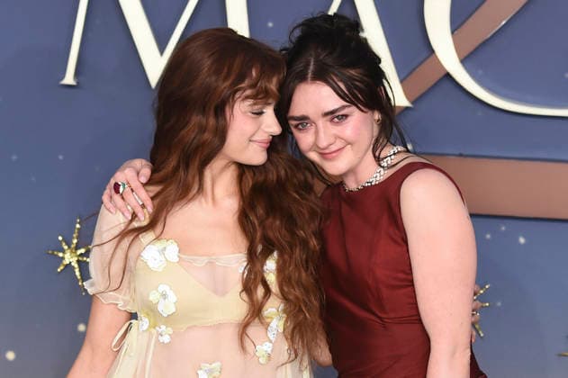 Joey King und Maisie Williams bei der Premiere des Kinofilms Practical Magic 2 - Zauberhafte Schwestern im Odeon Luxe Leicester Square. London, 26.08.2026