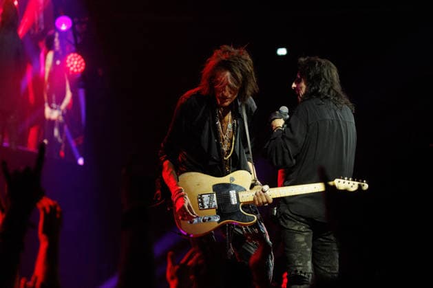 Joe Perry Hollywood Vampires concert at the Adidas Arena in Paris on August 26, 2026 Jasmine Aissaoui Bestimage Hollywood Vampires concert at the Adidas Arena in Paris on August 26, 2026 Paris, France  Copyright: xJasminexAissaouix xBestimagexJasminexAissaouix xBestimagex