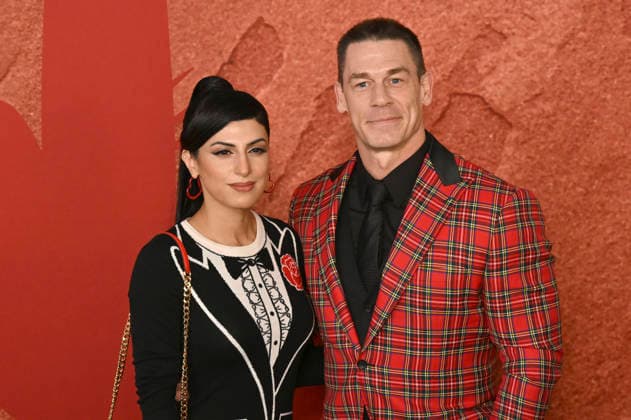 John Cena mit Ehefrau Shay Shariatzadeh bei der Premiere des Kinofilms Coyote vs. Acme im Fox Village Theater. Los Angeles, 26.08.2026