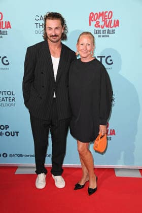 Nicolas Puschmann, Krissi van der Viven bei der Musical-Premiere von ROMEO & JULIA - LIEBE IST ALLES im Capitol Theater in Düsseldorf am 27.08.2026