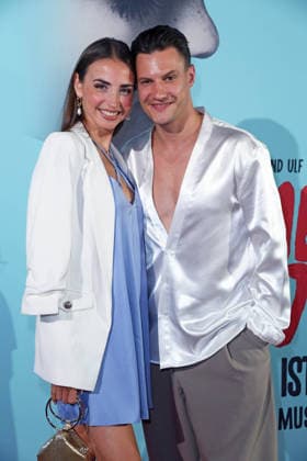 Ekaterina Leonova mit Freund Ilya Viarmenich bei der Musical-Premiere von ROMEO & JULIA - LIEBE IST ALLES im Capitol Theater in Düsseldorf am 27.08.2026