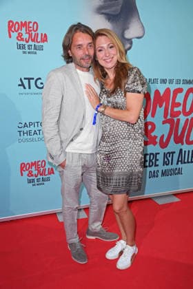 Mara Bergmann mit Freund Alexander Hoffmann bei der Musical-Premiere von ROMEO & JULIA - LIEBE IST ALLES im Capitol Theater in Düsseldorf am 27.08.2026