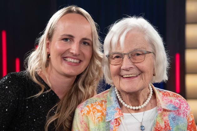 von links: Laura und Maria STEGEMANN, Landwirtinnen, Grossmutter und Enkelin, in der Sendung ,,Koelner Treff,, im WDR Fernsehen, 27.08.2026.