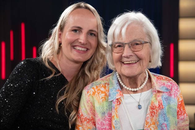 von links: Laura und Maria STEGEMANN, Landwirtinnen, Grossmutter und Enkelin, in der Sendung ,,Koelner Treff,, im WDR Fernsehen, 27.08.2026.