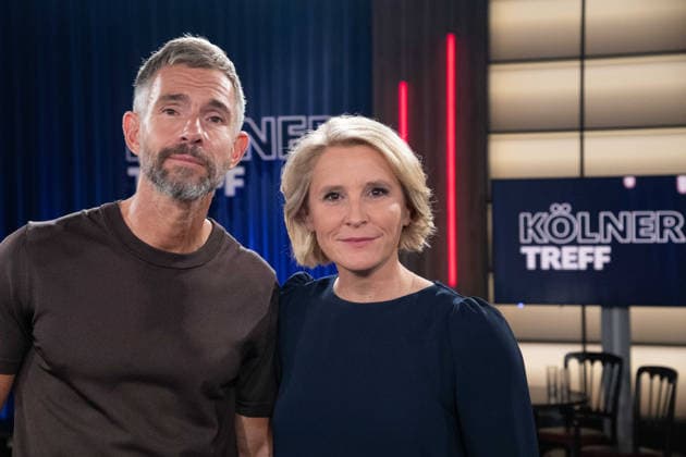 von links: Micky BEISENHERZ, Moderator, Susan LINK, Moderatorin, Gastgeber der Sendung ,,Koelner Treff,, im WDR Fernsehen, 27.08.2026.