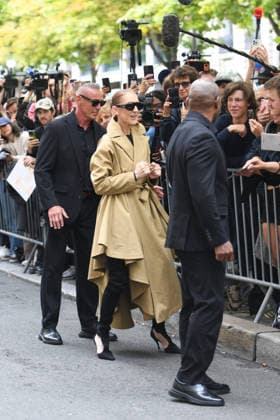 Celine Dion Arrives At The Royal Monceau - Paris Canadian singer Celine Dion arrives at the Le Royal Monceau - Raffles Paris hotel greeted by hundreds of fans following her flight from Las Vegas. Paris, France, August 28, 2026. Photo by Florian Poitout ABACAPRESS.COM Paris France  Copyright: xPoitoutxFlorian ABACAx