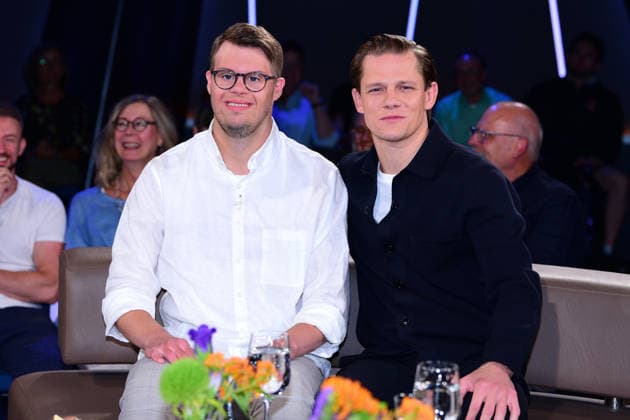 Simon Rupp und Max von der Groeben zu Gast bei der NDR Talk Show am 28.08.2026 in Hamburg NDR Talk Show am 28.08.2026 in Hamburg *** Simon Rupp and Max von der Groeben as guests on the NDR Talk Show on August 28, 2026, in Hamburg NDR Talk Show on August 28, 2026, in Hamburg