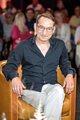 MDR - Riverboat. Schauspieler Boris Aljinovic anläßlich der Aufzeichnung der MDR - Talkshow Riverboat am 28.08.2026 in der Mediacity Leipzig. 20260828SFL0040