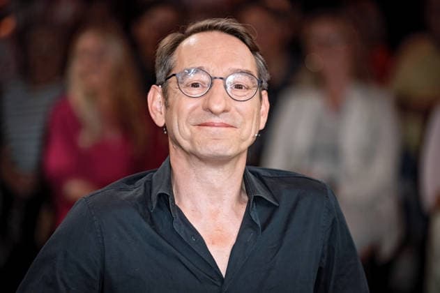 MDR - Riverboat. Schauspieler Boris Aljinovic anläßlich der Aufzeichnung der MDR - Talkshow Riverboat am 28.08.2026 in der Mediacity Leipzig. 20260828SFL0042