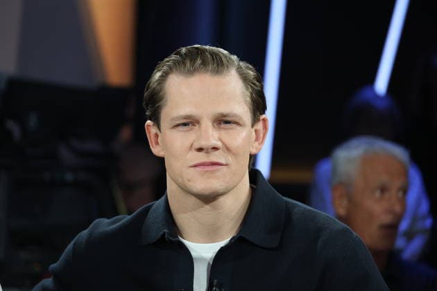 Max von der Groeben, Schauspieler, zu Gast in der NDR Talk Show am 28.8.2026 im 3. Programm des NDR Fernsehen, Fototermin vor der Aufzeichnung am 3.7.2026 im Fernsehstudio Hamburg Lokstedt