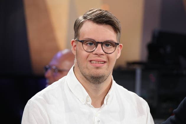Simon Rupp, Schauspieler, zu Gast in der NDR Talk Show am 28.8.2026 im 3. Programm des NDR Fernsehen, Fototermin vor der Aufzeichnung am 3.7.2026 im Fernsehstudio Hamburg Lokstedt