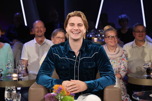 Vincent Gross, Sänger, zu Gast in der NDR Talk Show am 28.8.2026 im 3. Programm des NDR Fernsehen, Fototermin vor der Aufzeichnung am 3.7.2026 im Fernsehstudio Hamburg Lokstedt