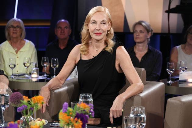Ute Lemper, Sängerin und Schauspielerin, zu Gast in der NDR Talk Show am 28.8.2026 im 3. Programm des NDR Fernsehen, Fototermin vor der Aufzeichnung am 3.7.2026 im Fernsehstudio Hamburg Lokstedt