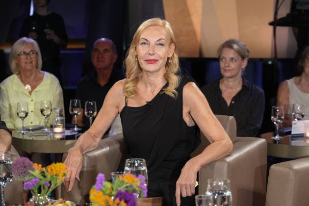 Ute Lemper, Sängerin und Schauspielerin, zu Gast in der NDR Talk Show am 28.8.2026 im 3. Programm des NDR Fernsehen, Fototermin vor der Aufzeichnung am 3.7.2026 im Fernsehstudio Hamburg Lokstedt