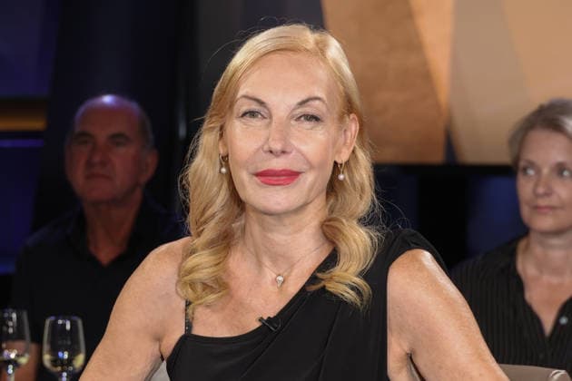 Ute Lemper, Sängerin und Schauspielerin, zu Gast in der NDR Talk Show am 28.8.2026 im 3. Programm des NDR Fernsehen, Fototermin vor der Aufzeichnung am 3.7.2026 im Fernsehstudio Hamburg Lokstedt