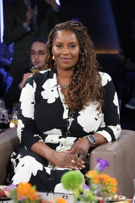 Liz Baffoe, Schauspielerin, zu Gast in der NDR Talk Show am 28.8.2026 im 3. Programm des NDR Fernsehen, Fototermin vor der Aufzeichnung am 3.7.2026 im Fernsehstudio Hamburg Lokstedt