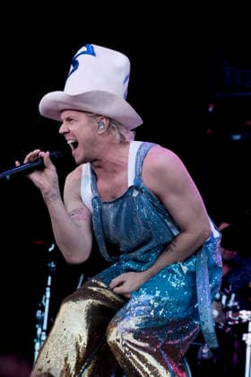 August 28, 2026, Southsea, Hampshire, United Kingdom: Jake Shears, lead singer with American pop rock band Scissor Sisters performing live on stage at Victorious Festival. Southsea United Kingdom - ZUMAs197 20260828_aaa_s197_060 Copyright: xDawnxFletcher-Parkx
