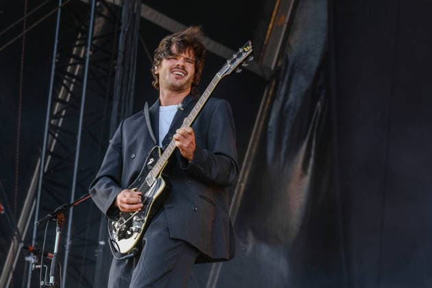 The Vaccines performs live on stage at Victorious Festival in Southsea, UK - Timothy Lanham guitarist and keyboard player of Indie rock band, The Vaccines performs live on stage at Victorious Festival, Southsea. The current line up consists of Justin Young, Árni Árnason, Matthew Hitt, Timothy Lanham and Yoann Intonti Southsea United Kingdom Copyright: xDawnxFletcher-Parkx xSOPAxImagesx vengavax (203)