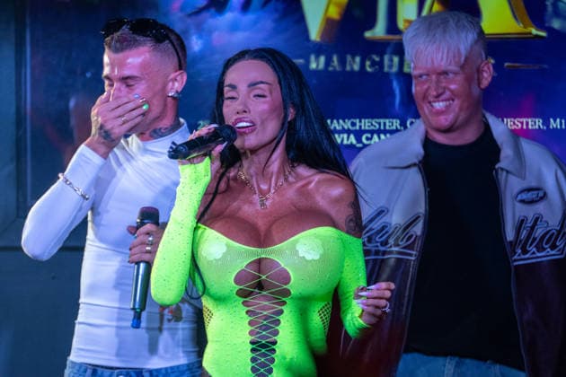 Kate Price at Manchester Village Pride 2026 in Manchester, UK - 28 Aug 2026 Model turned singer Katie Price with an emotional fan during her performance at Via Manchester on Canal Street for the inaugural Manchester Village Pride 2026. The reality TV icon teased the packed crowd, playing with her hair and striking dramatic poses in the sweltering heat of the venue, pausing occasionally for drags from her vape and sips of her drink. Delivering an interactive set, Price invited excited members of the audience onto the stage to sing along with her, leaving several fans visibly emotional as they shared the microphone with the star. Manchester United Kingdom Copyright: xGaryxRobertsx xSOPAxImagesx GROBERTS-59