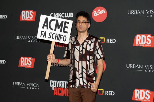Valerio Lundini At Coyote Vs Acme Premiere - Rome Italian celebrity Valerio Lundini attends the red carpet premiere of the new film Coyote vs ACME in Rome, Italy on August 28, 2026. The film is based on Ian Frazier s 1990 New Yorker article of the same name, which in turn is based on the Wile E. Coyote character and the ACME Corporation from the Looney Tunes and Merrie Melodies cartoons. Photo by Andrea Bracaglia ABACAPRESS.COM Rome Italy Italy  Copyright: xBracagliaxAndrea ABACAx