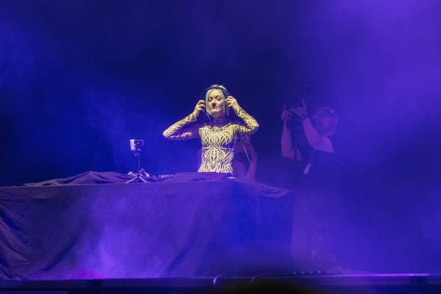 Felicia Bianco beim Rheinkilometer 652 Open Air auf dem Kunst!Rasen Bonn - 28.08.26 Die Kölner DJ Felicia Bianco beim Open-Air-DJ-Set auf dem Kunst!Rasen Bonn. Bonn Gronau Nordrhein-Westfalen Deutschland Copyright: xMarcxJohnx