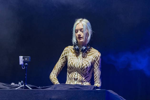 Felicia Bianco beim Rheinkilometer 652 Open Air auf dem Kunst!Rasen Bonn - 28.08.26 Die Kölner DJ Felicia Bianco beim Open-Air-DJ-Set auf dem Kunst!Rasen Bonn. Bonn Gronau Nordrhein-Westfalen Deutschland Copyright: xMarcxJohnx