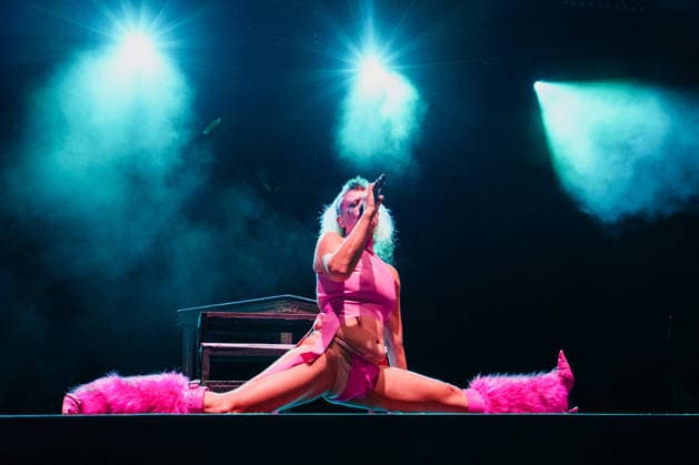 Peaches on the third day of the 23rd edition of Rock en Seine at the Domaine National de Saint-Cloud, France, on August 28, 2026. Alexandre Fumeron, Bestimage. Day Three of the Rock en Seine music festival on August 28, 2026, in Paris, France. Saint-Cloud, France  Copyright: xAlexandrexFumeronx xBestimagexAlexandrexFumeronx xBestimagex