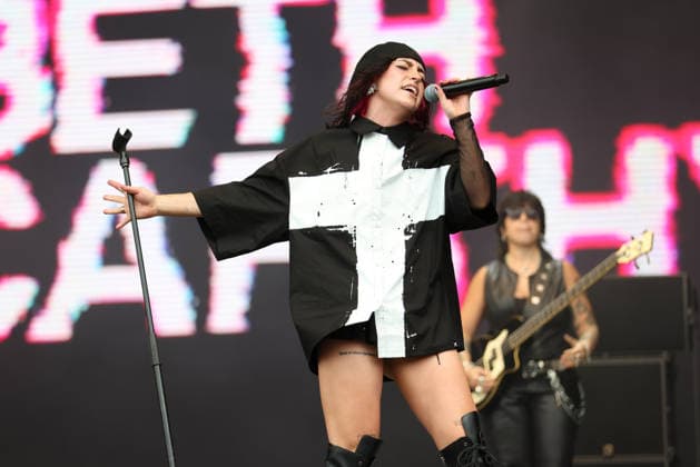 Beth McCarthy performs at Leeds Festival Beth McCarthy performs at Leeds Festival 2026, Bramham Park, Leeds, 29th August 2026, Credit:Mike Gray MIKE GRAY - B4227 Avalon  Copyright: xMikexGrayx xMIKExGRAYx-xB4227x xAvalonx 1129083283