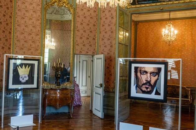 Ausstellung The Art of Johnny Depp im Schloss Benrath ** NUR FÜR REDAKTIONELLE ZWECKE ** EDITORIAL USE ONLY **<p>Journalisten und Aussteller befinden sich am 29.8.2026 im Schloss Benrath in Düsseldorf. In Düsseldorf eröffnet eine Ausstellung The Art of Johnny Depp mit den Werken von Schauspieler Johnny Depp. Foto : Arnulf Stoffel Funke Foto Services < p> Buntes Deutschland NRW Düsseldorf Copyright: ArnulfxStoffel