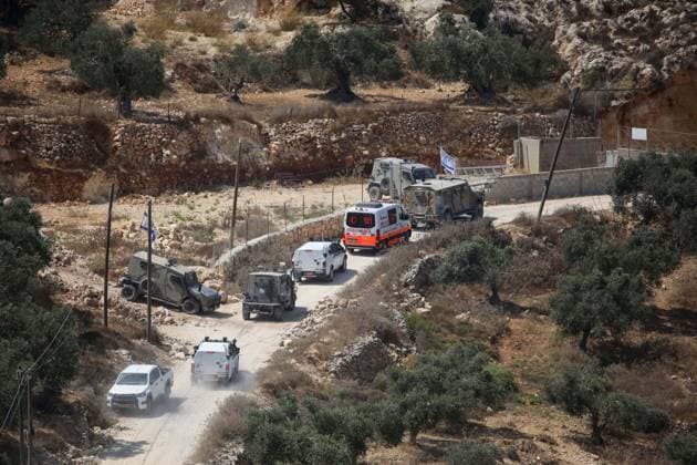 Israeli settlers attack Palestinian home near Nablus, injuring four as troops delay medical aid NABLUS, WEST BANK, PALESTINE - AUGUST 29: Israeli settlers launch stones and tear gas canisters at a Palestinian residence in the Ras al-Ain area of Qusra village, south of Nablus in the West Bank, Palestine on August 29, 2026. The violent assault resulted in four Palestinian injuries, while deploying Israeli soldiers blocked responding Palestinian ambulance crews from reaching the scene to provide emergency medical treatment to the wounded. Nedal Eshtayah Anadolu Nablus West Bank. Editorial use only. Please get in touch for any other usage.  Copyright: x2026xAnadoluxNedalxEshtayahx