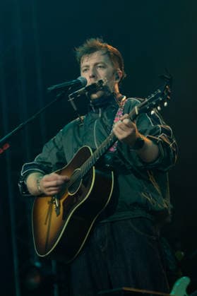 Kingfishr perform at Reading Festival 2026 Saturday - Little John s Farm, Reading, UK Lead singer Eddie Keogh of Irish indie folk band Kingfishr performs on The Gallery Stage at Reading Festival 2026, Little John s Farm, Reading, England, UK on Saturday 29 August 2026., Credit:Justin Ng Avalon UK, England, Reading, Little John s Farm  Copyright: xJustinxNgx xAvalonx 1129177063