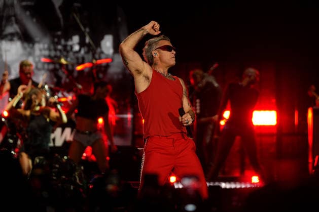 MEO KALORAMA 2026 Robbie Williams performing at Palco Meo on first day of MEO Kalorama, at Parque da Bela Vista, in Lisbon, Portugal, this Friday 28. (Photo: Bruno de Carvalho Brazil Photo Press) Lisboa Parque da Bela Vista Lisboa Portugal Copyright: xBrunoxdexCarvalhox
