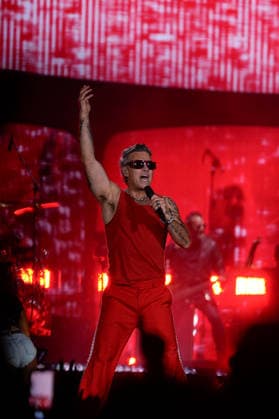 MEO KALORAMA 2026 Robbie Williams performing at Palco Meo on first day of MEO Kalorama, at Parque da Bela Vista, in Lisbon, Portugal, this Friday 28. (Photo: Bruno de Carvalho Brazil Photo Press) Lisboa Parque da Bela Vista Lisboa Portugal Copyright: xBrunoxdexCarvalhox