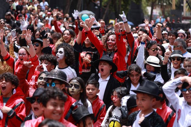 ?Massive Michael Jackson Thriller Dance Tribute MEXICO CITY, MEXICO - AUGUST 29: Fans of Michael Jackson take part in a massive Thriller dance tribute, at the Monument to the Revolution, in Mexico City, Mexico on August 29, 2026. ?Hundreds of fans gathered dressed as the legendary American singer, known as the King of Pop, to perform the iconic choreography and celebrate what would have been his 68th birthday. Daniel Cardenas Anadolu Mexico City Mexico. Editorial use only. Please get in touch for any other usage.  Copyright: x2026xAnadoluxDanielxCardenasx