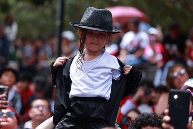 ?Massive Michael Jackson Thriller Dance Tribute MEXICO CITY, MEXICO - AUGUST 29: A fan of Michael Jackson takes part in a massive Thriller dance tribute, at the Monument to the Revolution, in Mexico City, Mexico on August 29, 2026. ?Hundreds of fans gathered dressed as the legendary American singer, known as the King of Pop, to perform the iconic choreography and celebrate what would have been his 68th birthday. Daniel Cardenas Anadolu Mexico City Mexico. Editorial use only. Please get in touch for any other usage.  Copyright: x2026xAnadoluxDanielxCardenasx
