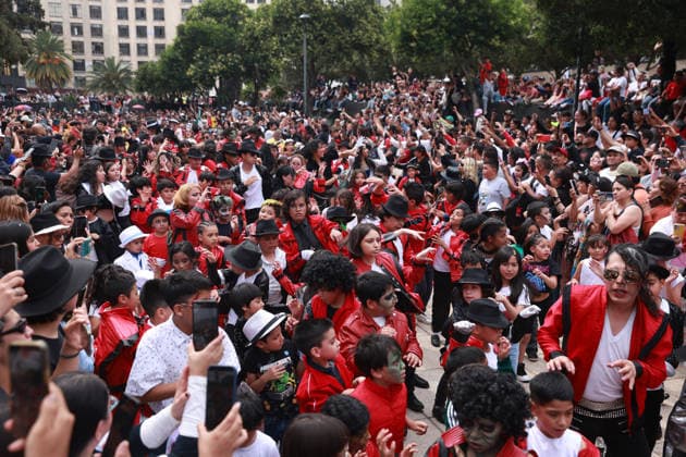 ?Massive Michael Jackson Thriller Dance Tribute MEXICO CITY, MEXICO - AUGUST 29: Fans of Michael Jackson take part in a massive Thriller dance tribute, at the Monument to the Revolution, in Mexico City, Mexico on August 29, 2026. ?Hundreds of fans gathered dressed as the legendary American singer, known as the King of Pop, to perform the iconic choreography and celebrate what would have been his 68th birthday. Daniel Cardenas Anadolu Mexico City Mexico. Editorial use only. Please get in touch for any other usage.  Copyright: x2026xAnadoluxDanielxCardenasx