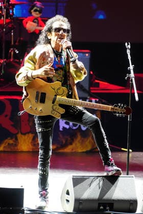 Alex Lora, member of the Mexican band El Tri, performs during a concert of his tour Adicto al Rocanrol at the YouTube Theater in Los Angeles, United States, 29 August 2026. Concert of El Tri in Los Angeles !ACHTUNG: NUR REDAKTIONELLE NUTZUNG!  Copyright: xOmarxAlonsox AME3175 20260830-55021258051_1