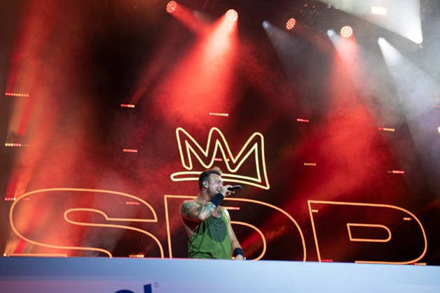Der deutsche Sänger Dag-Alexis Kopplin von der Band SDP bei seinem Auftritt auf dem Superbloom Festival im Olympiapark in München am 29.08.2026. München Olympiapark Bayern Deutschland