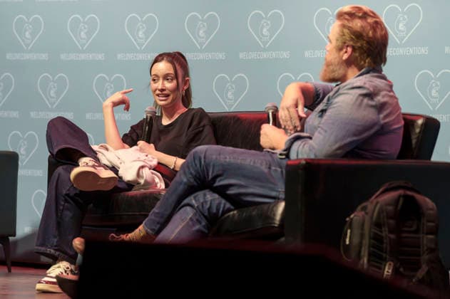 Christian Serratos und Josh McDermitt auf der German Walker Con 2026 in der Turbinenhalle. Oberhausen, 29.08.2026