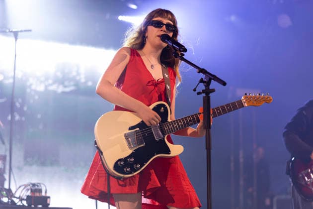 Florence Road perform at Leeds Festival Lily Aron of Florence Road performs at Leeds Festival, Bramham Park, Leeds, 29th August 2026, Credit:Mike Gray MIKE GRAY - B4227 Avalon  Copyright: xMikexGrayx xMIKExGRAYx-xB4227x xAvalonx 1129200260