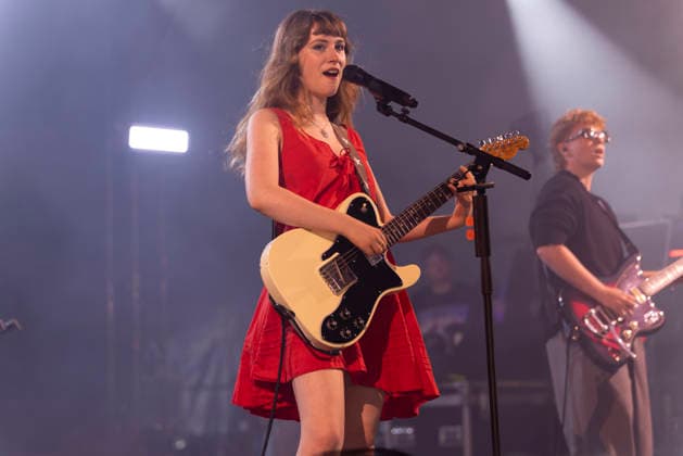 Florence Road perform at Leeds Festival Lily Aron of Florence Road performs at Leeds Festival, Bramham Park, Leeds, 29th August 2026, Credit:Mike Gray MIKE GRAY - B4227 Avalon  Copyright: xMikexGrayx xMIKExGRAYx-xB4227x xAvalonx 1129200340
