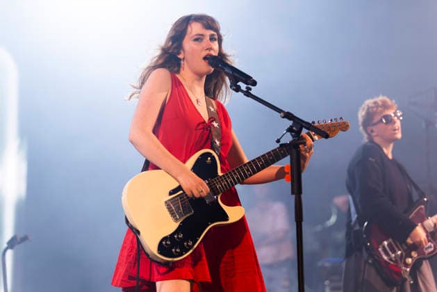 Florence Road perform at Leeds Festival Lily Aron of Florence Road performs at Leeds Festival, Bramham Park, Leeds, 29th August 2026, Credit:Mike Gray MIKE GRAY - B4227 Avalon  Copyright: xMikexGrayx xMIKExGRAYx-xB4227x xAvalonx 1129200354