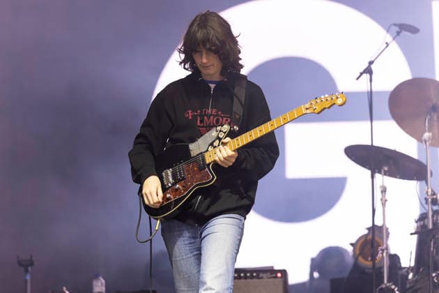 Geese perform at Leeds Festival Emily Green of Geese performs at Leeds Festival, Bramham Park, Leeds, 29th August 2026, Credit:Mike Gray MIKE GRAY - B4227 Avalon  Copyright: xMikexGrayx xMIKExGRAYx-xB4227x xAvalonx 1129202364