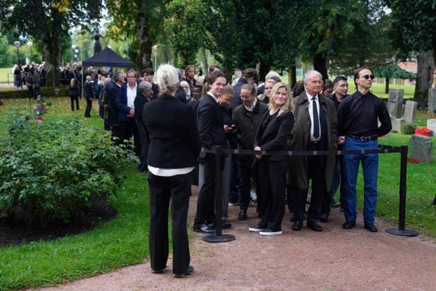 Sorgegudstjeneste i Asker kirke Asker 20260830. Det er koer utenfor Asker kirke der det er sorgegudstjeneste for kong Harald i Asker kirke. Foto: Javad Parsa NTB POOL Asker Norge xyN3deK2qxc EDITORIAL USE ONLY Ref:_BNC_POLxyN3deK2qxc.jpg Copyright: xJavadxParsax xNTBx